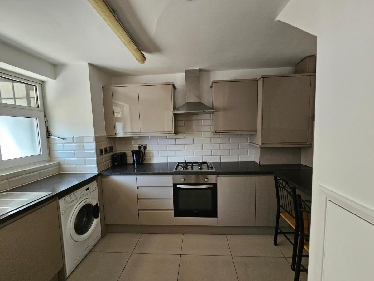 Towerhill Rooms Лондон Екстер'єр фото
