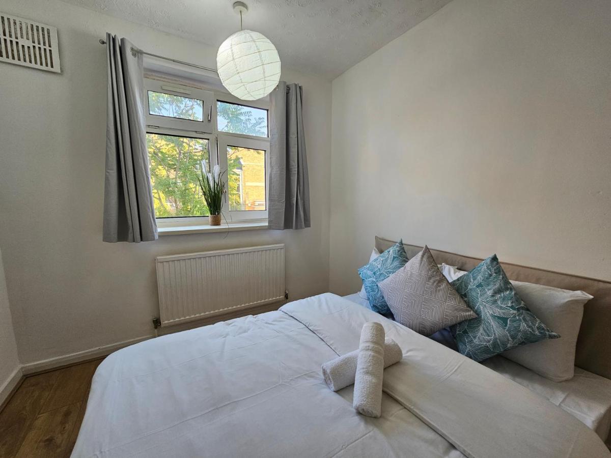 Towerhill Rooms Лондон Екстер'єр фото