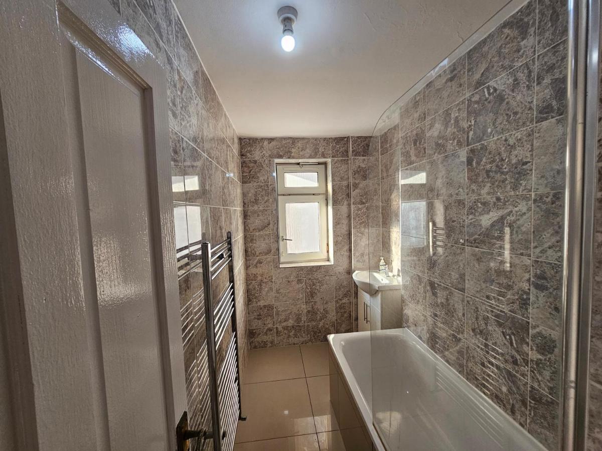 Towerhill Rooms Лондон Екстер'єр фото