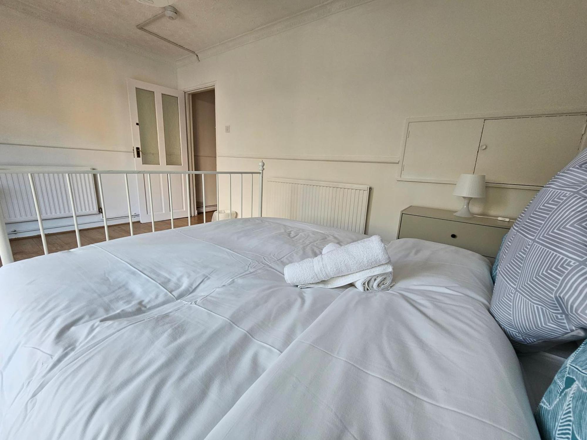 Towerhill Rooms Лондон Екстер'єр фото