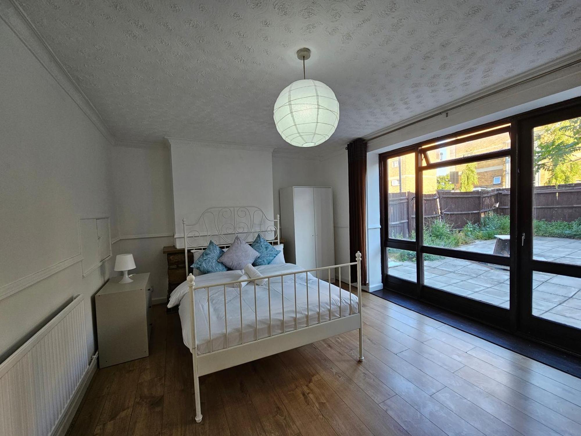 Towerhill Rooms Лондон Екстер'єр фото