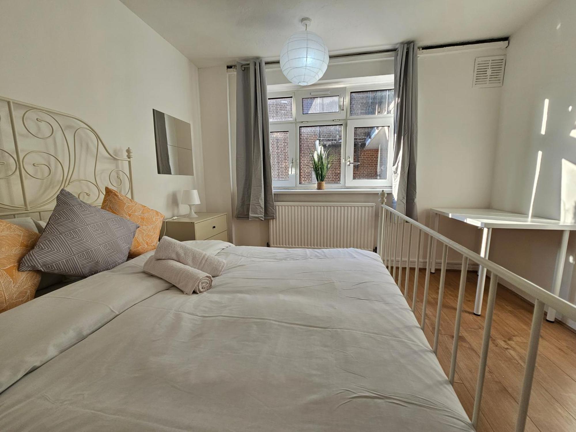 Towerhill Rooms Лондон Екстер'єр фото