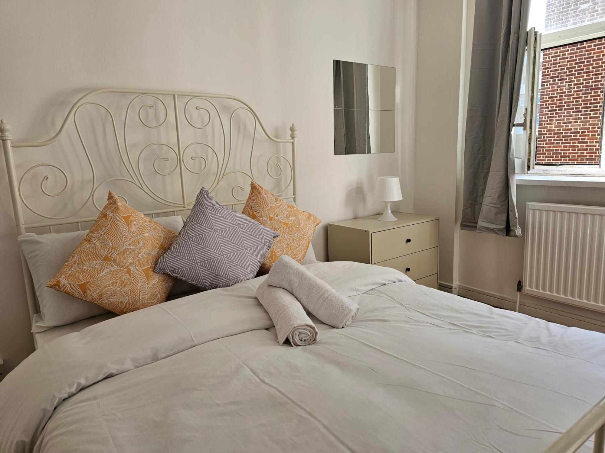 Towerhill Rooms Лондон Екстер'єр фото