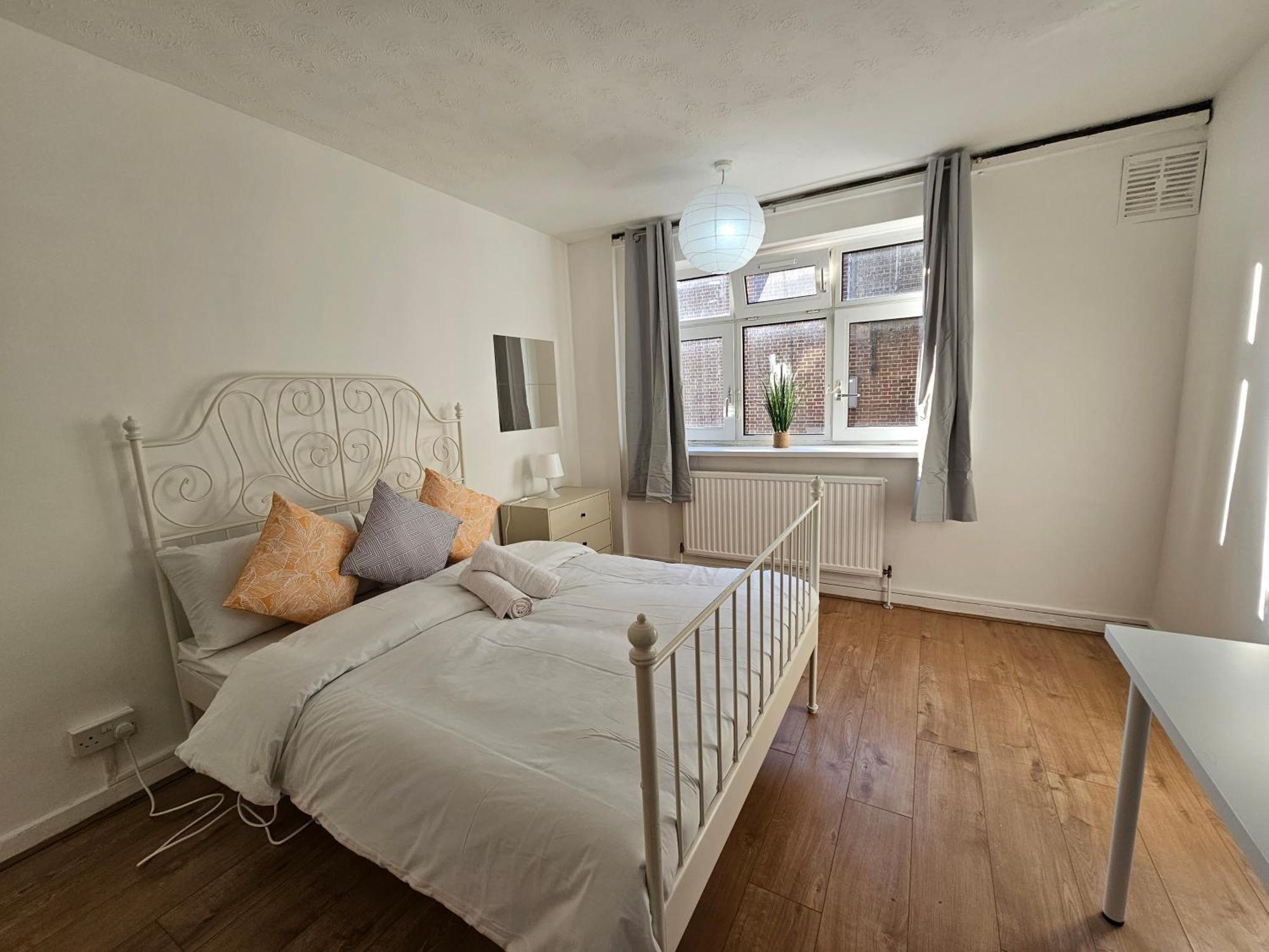 Towerhill Rooms Лондон Екстер'єр фото
